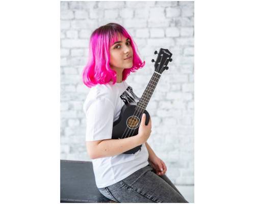 VESTON KUS 15 BK - Укулеле сопрано ~ Серия Veston color